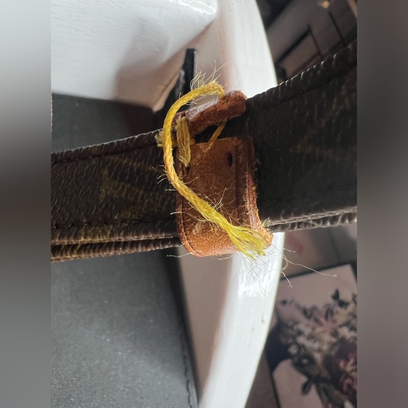 Vintage Louis Vuitton Crossbody - Picture 9 of 17